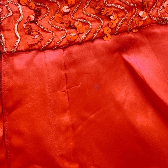 Loralie, Women’s 1970s Vintage Elegant Red Strapless Dress - Picture 3 of 5